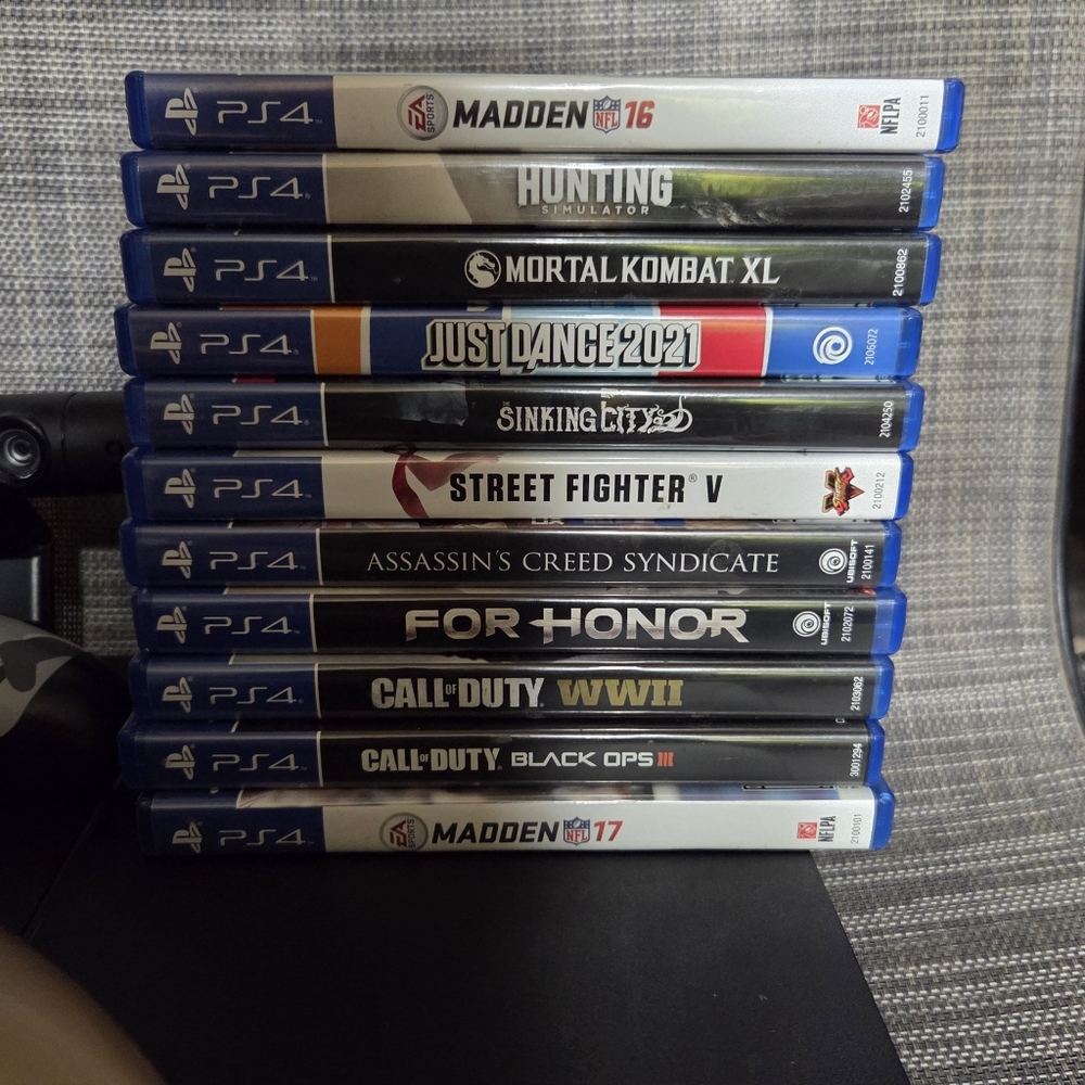 Sony PlayStation 4 Matte 500GB HDD Console, Camera, Controllers, Games Bundle. - Picture 8 of 12
